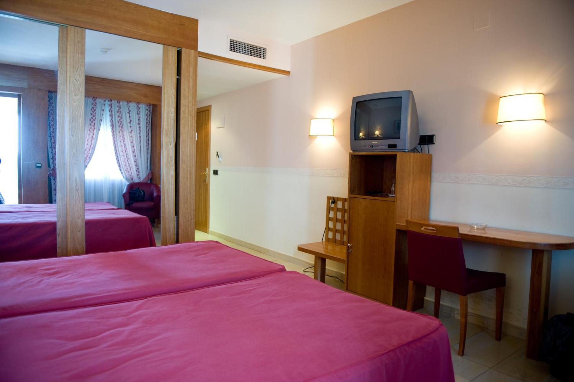 Hotel La Maruxina La Alameda de la Sagra Bagian luar foto