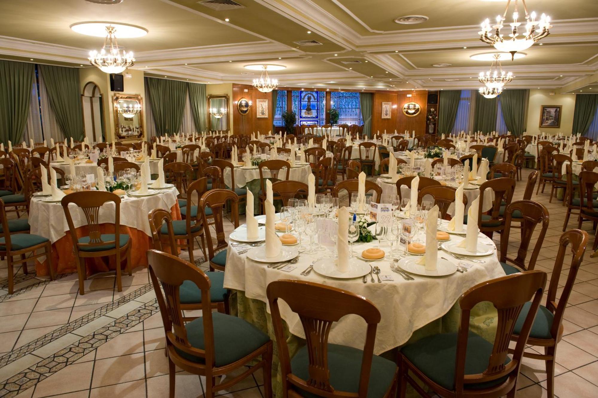 Hotel La Maruxina La Alameda de la Sagra Bagian luar foto