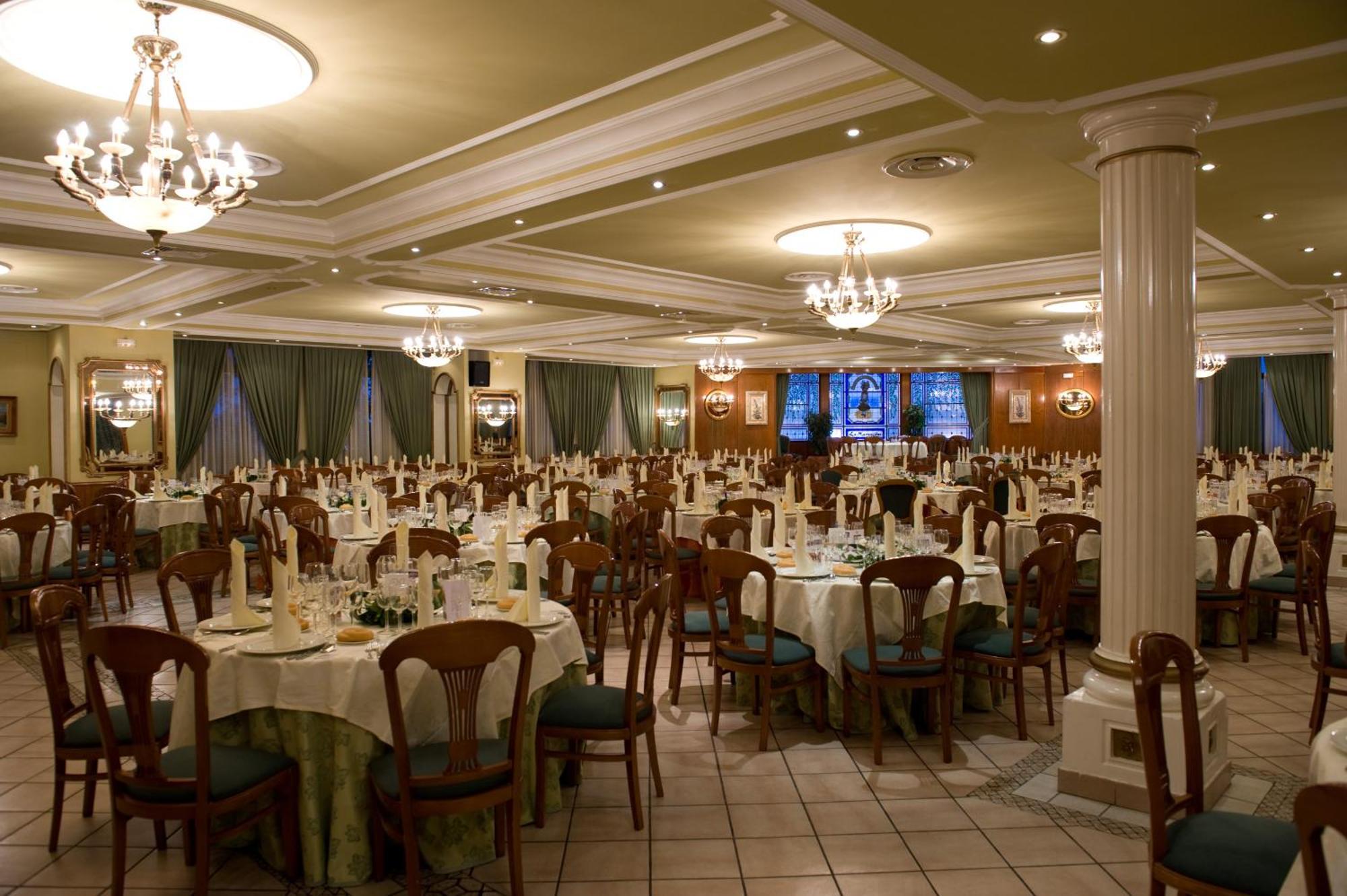 Hotel La Maruxina La Alameda de la Sagra Bagian luar foto