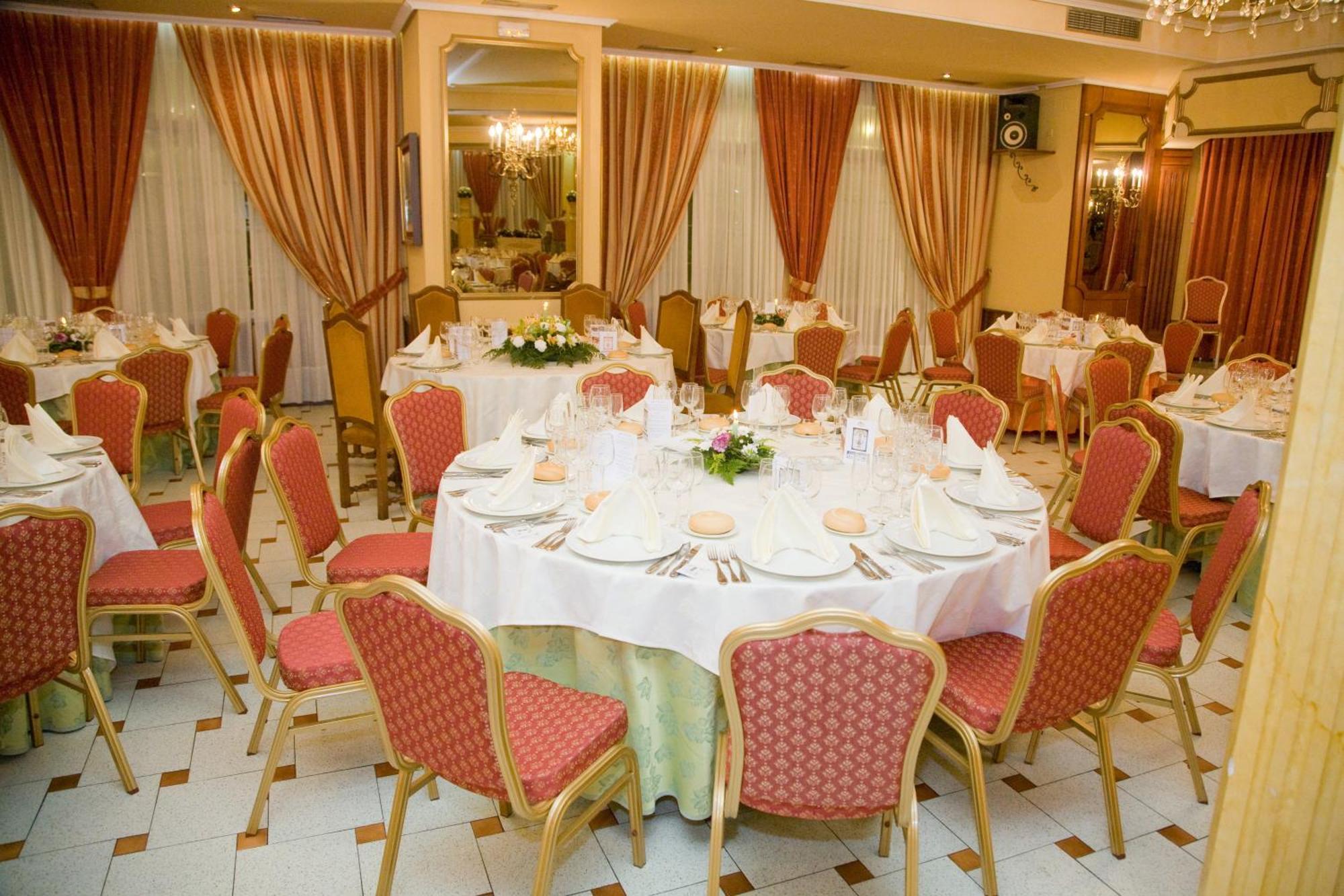 Hotel La Maruxina La Alameda de la Sagra Bagian luar foto