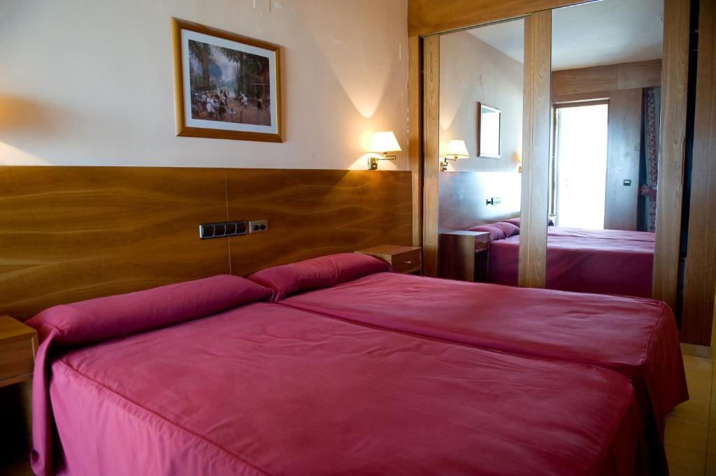 Hotel La Maruxina La Alameda de la Sagra Ruang foto